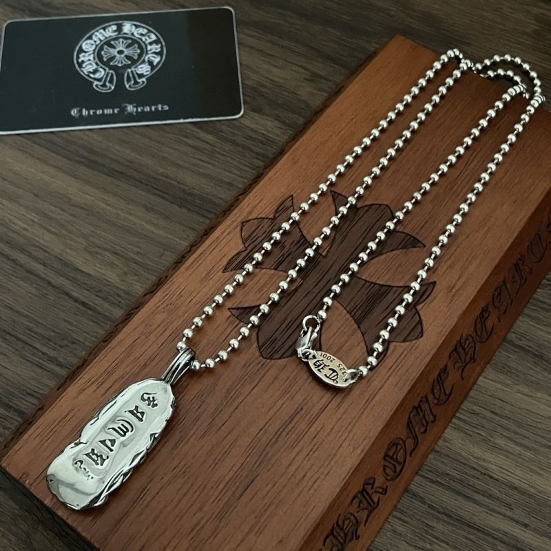 Ch*0me He**ts necklaces